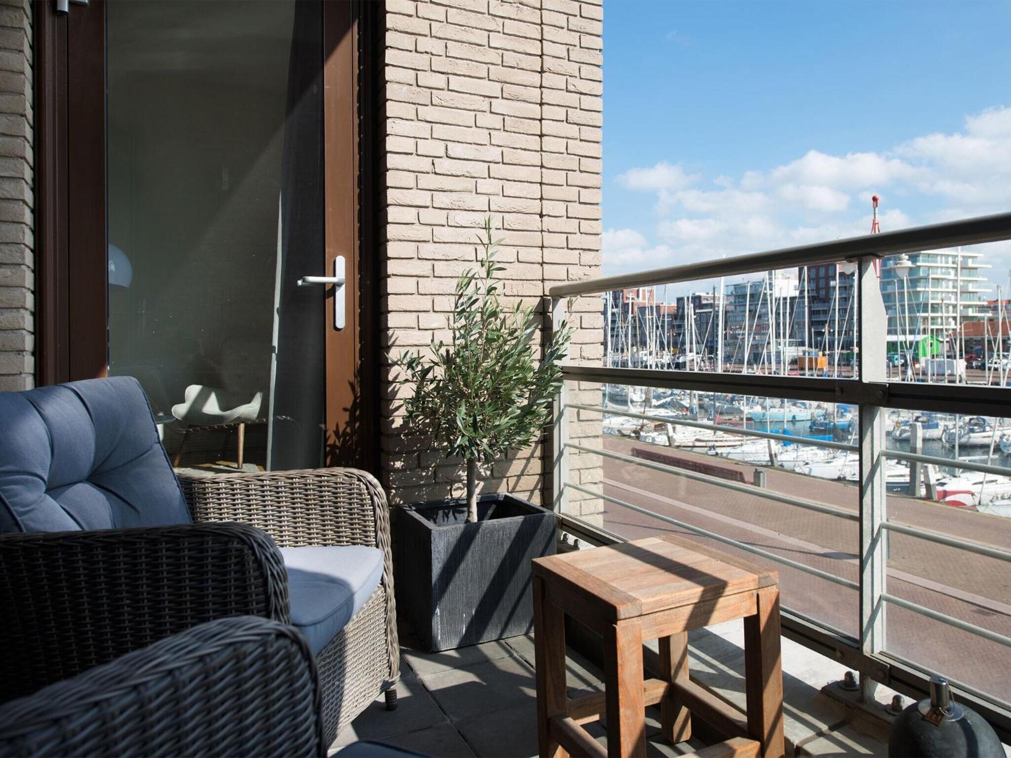Appealing In With Balcony Terrace Apartment Den Haag