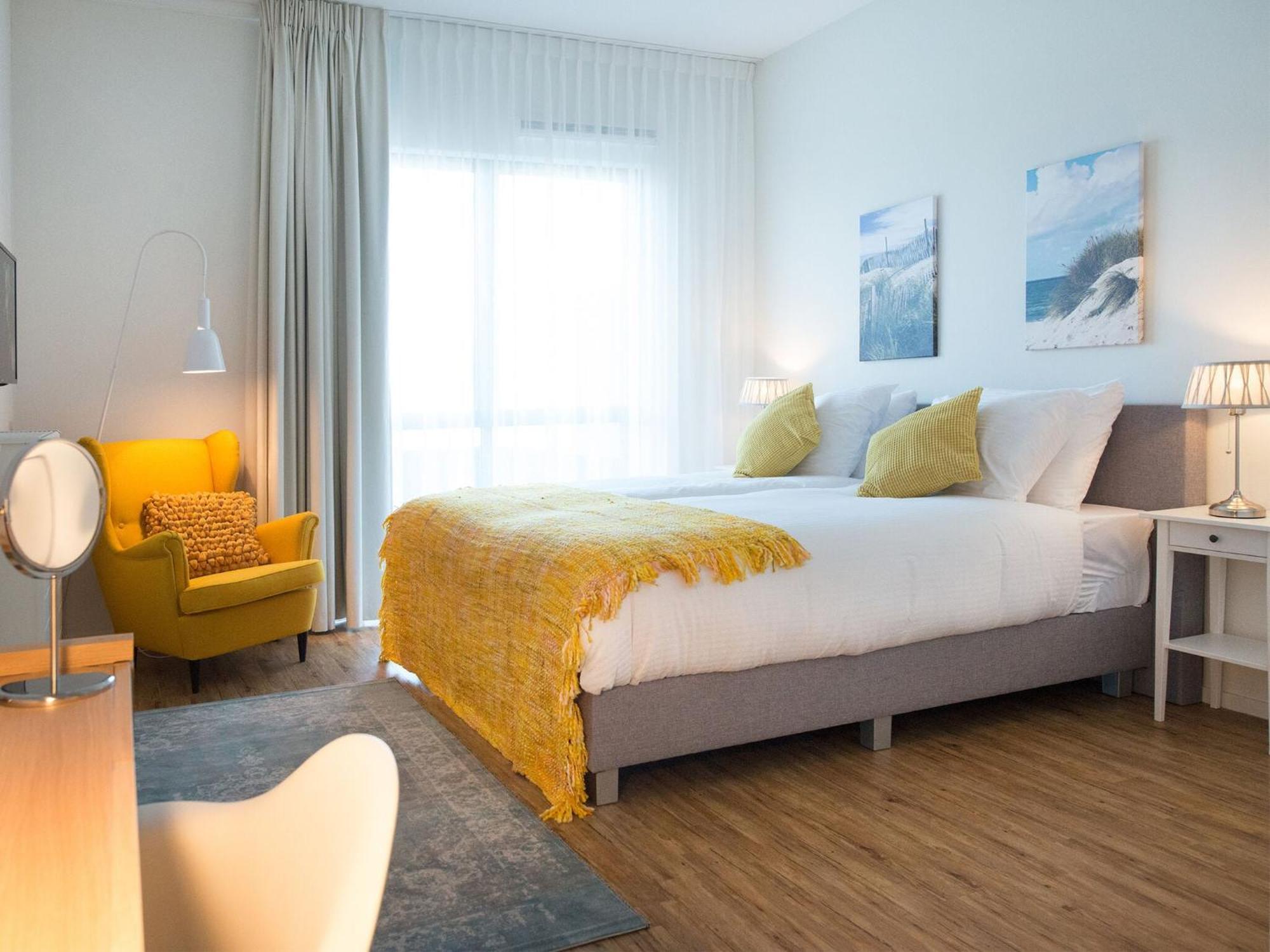 Appealing In With Balcony Terrace Apartment *
