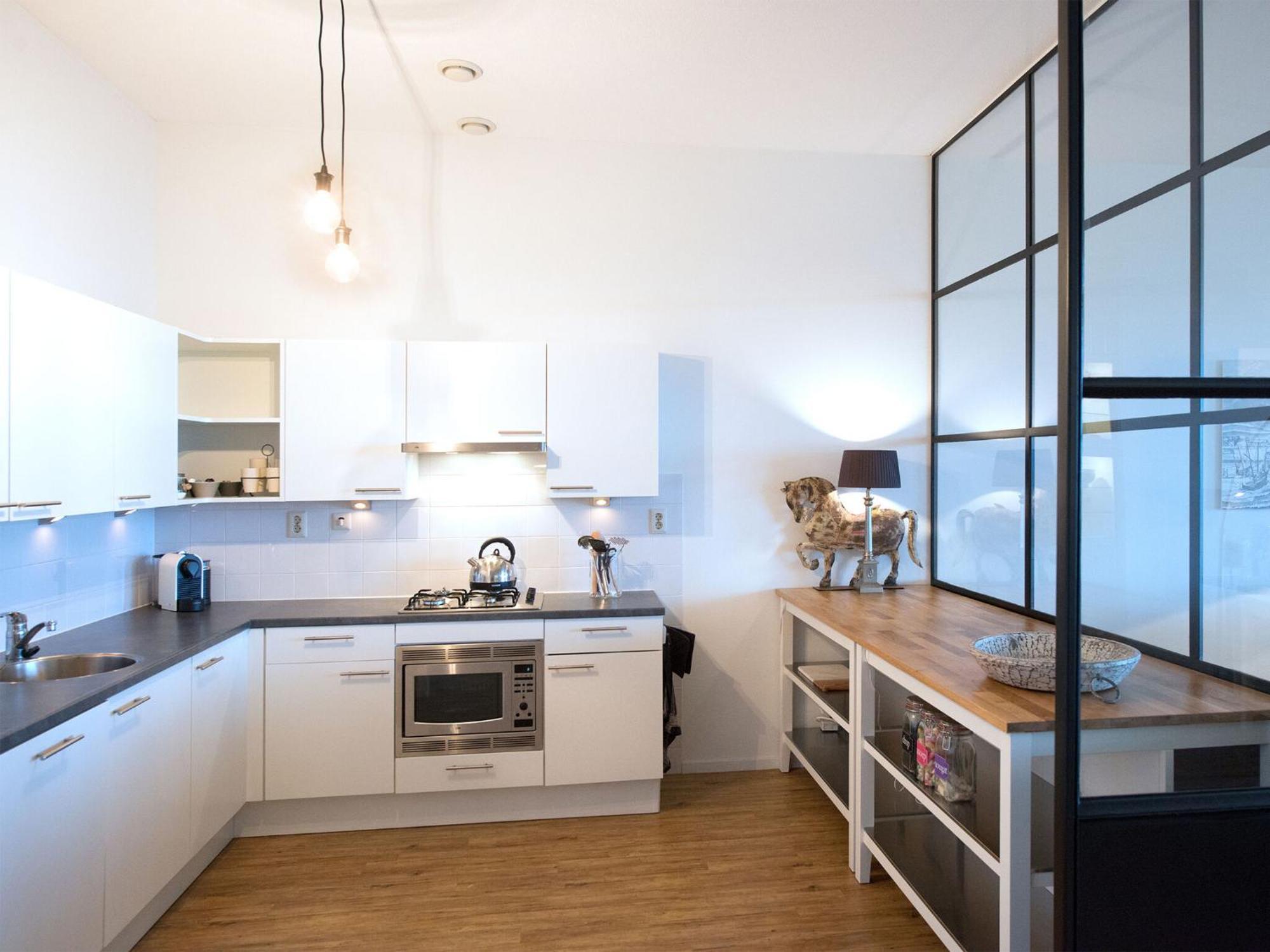 Appealing In With Balcony Terrace Apartment *